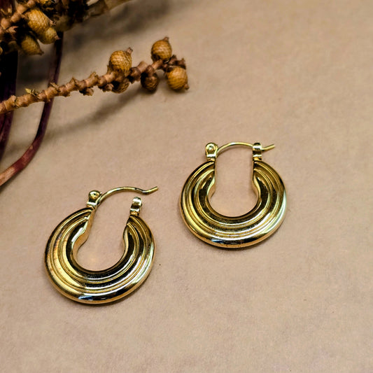 Groovy Earrings – Gold-Toned Retro Hoop Design