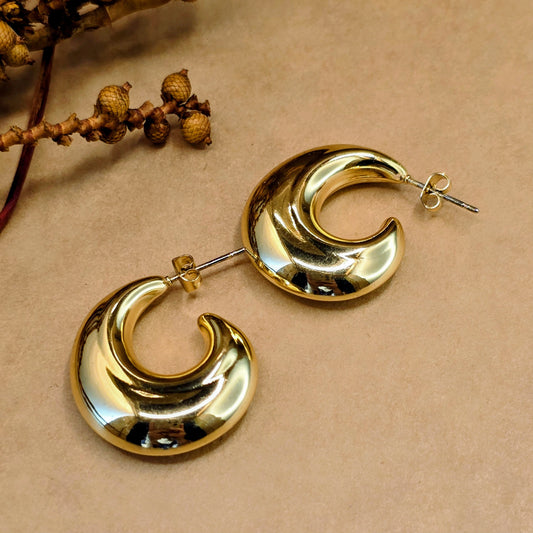 Bold Loop Earrings – Gold Statement Hoops