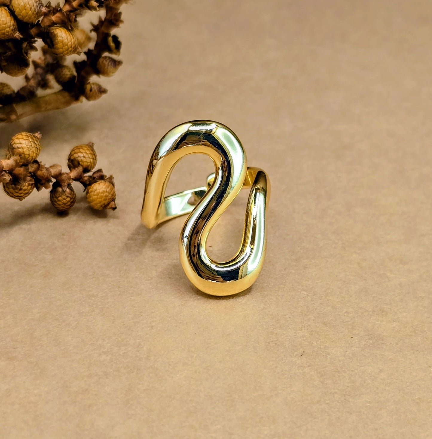 Infinity Flow Ring – Adjustable Gold Anti-Tarnish Statement