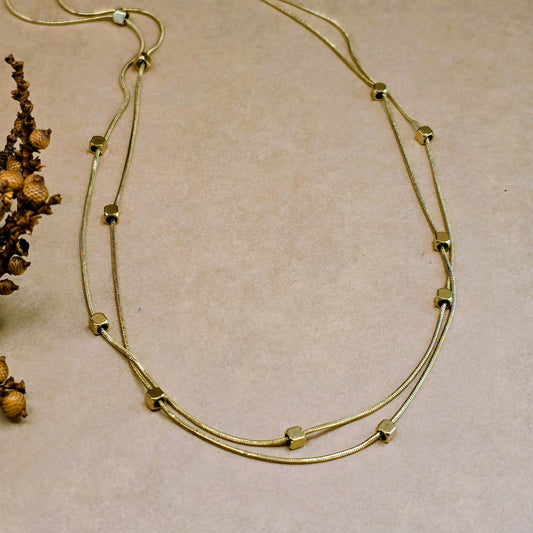 Loose Pixel Chain – Gold-Toned Geometric Layered Necklace