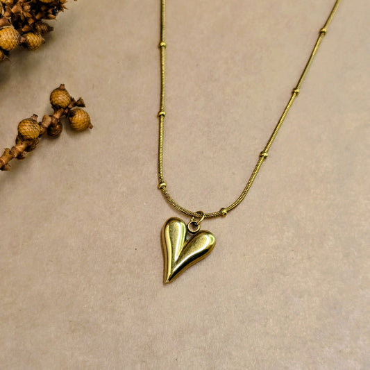 Tear Drop Heart Pendant – Minimalist Gold Necklace
