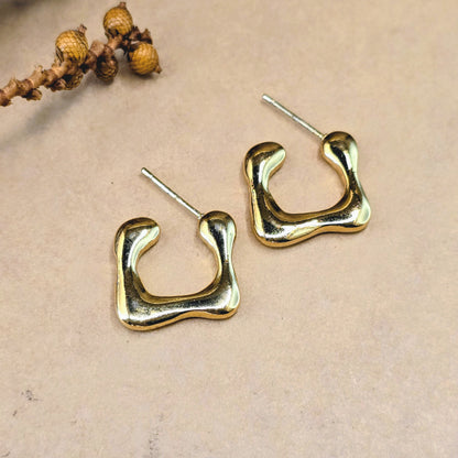 Bold Modern Melt Gold Stud Earrings – Modern & Chic