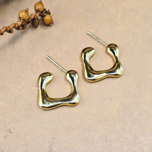 Bold Modern Melt Gold Stud Earrings – Modern & Chic