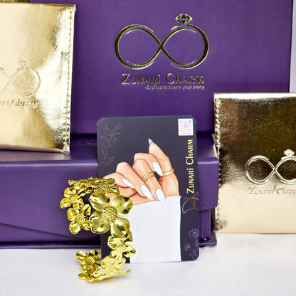 Zunari Charm Jardin bracelet premium packaging display