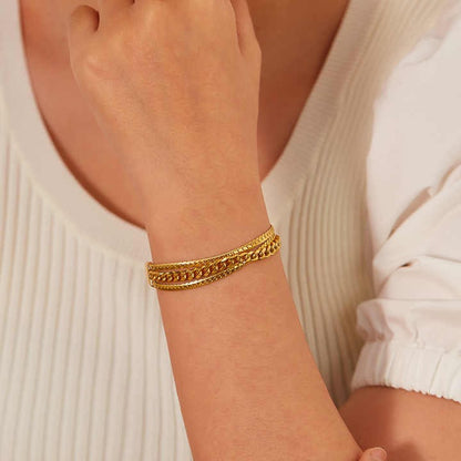 Chic gold bracelet