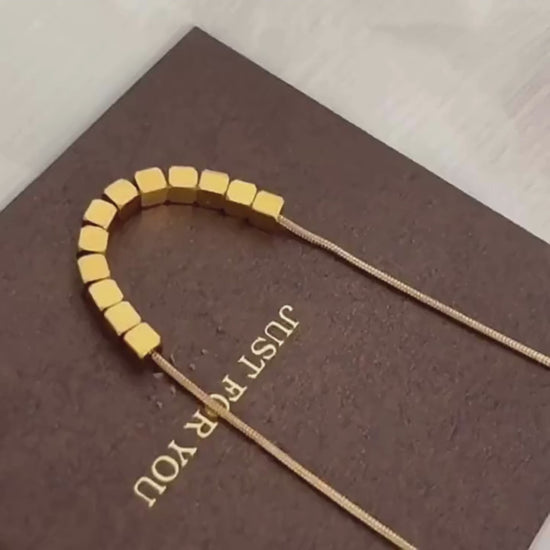 Video of Pixel Necklace showing it's shine and perfect making